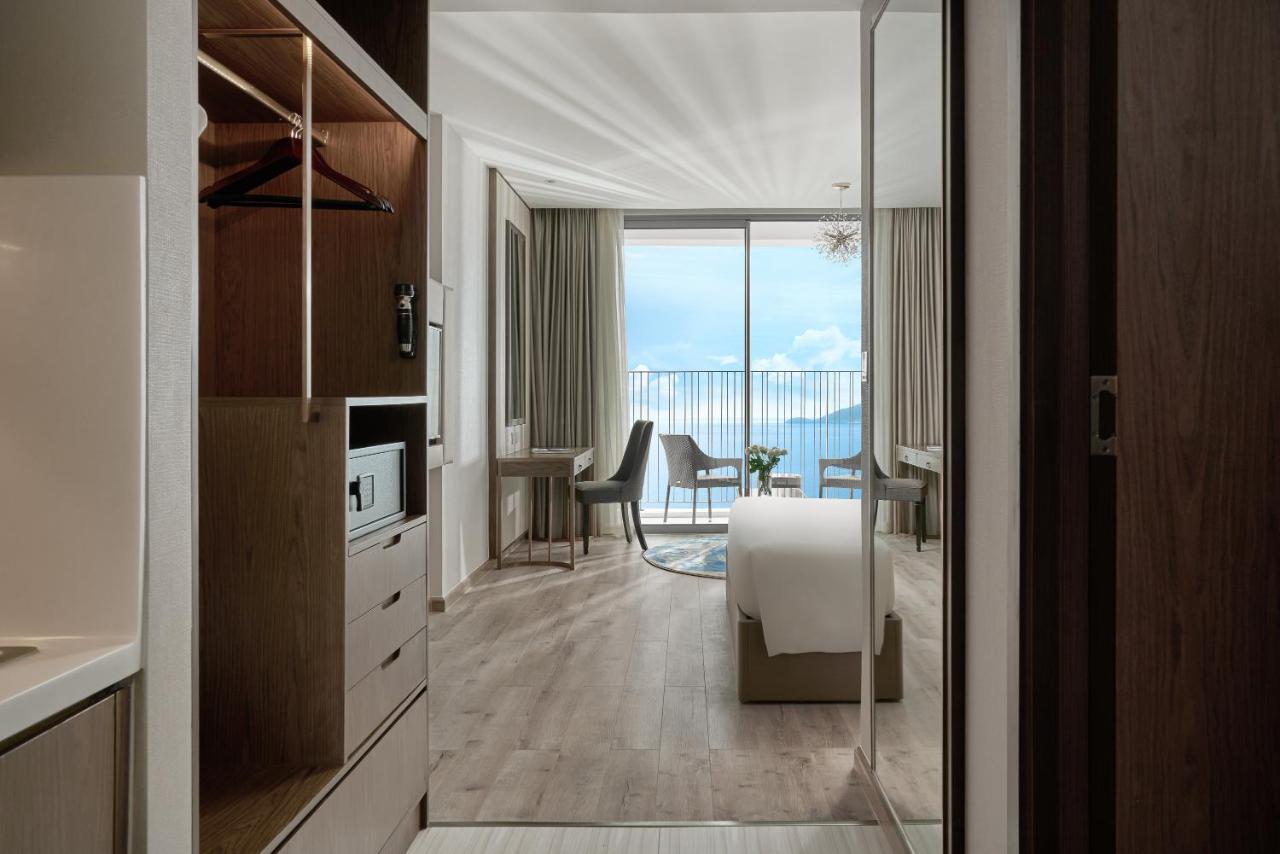 Capital Beachfront Нячанг Екстер'єр фото