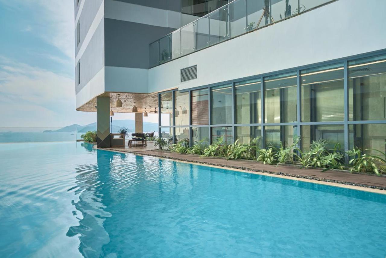 Capital Beachfront Нячанг Екстер'єр фото