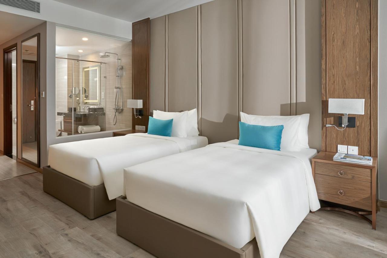 Capital Beachfront Нячанг Екстер'єр фото