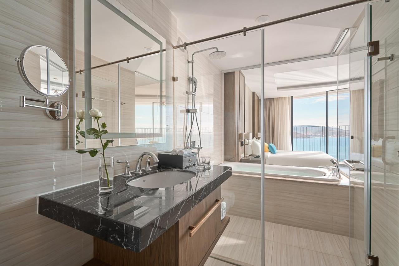 Capital Beachfront Нячанг Екстер'єр фото